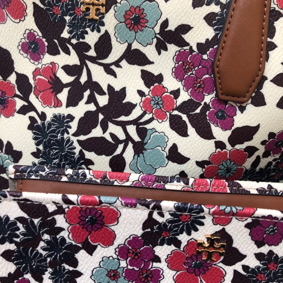 Tory Burch Kerrington Tote and Mini Bag Set - Picture 3 of 13